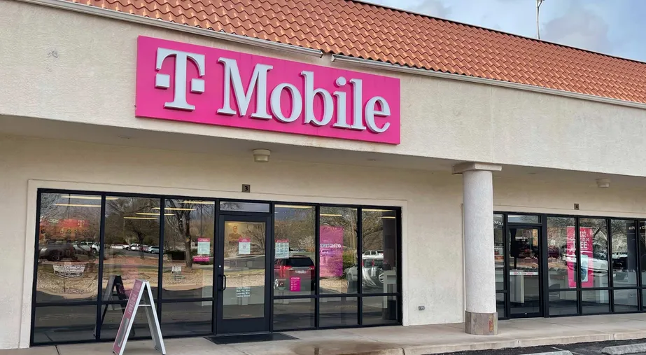 Exterior photo of T-Mobile store at 700 S & River Rd, St. George, UT