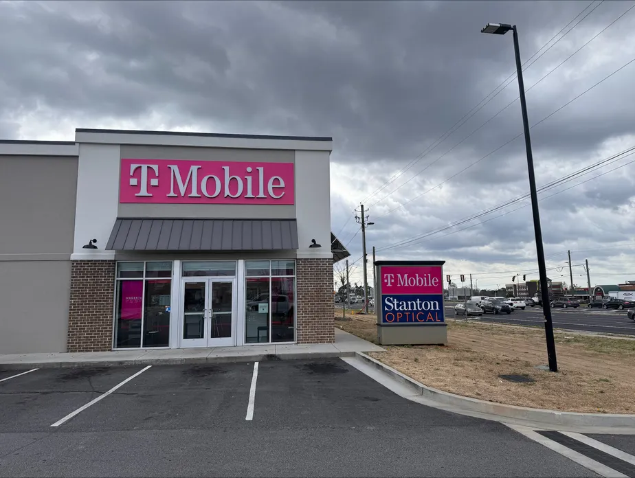  Exterior photo of T-Mobile Store at Spalding Village, Griffin, GA 