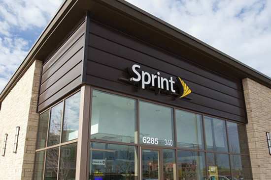 MOBILE NOW Closes 100 Sprint Stores - NWIDA - Stock Photo - Sprint Store - 