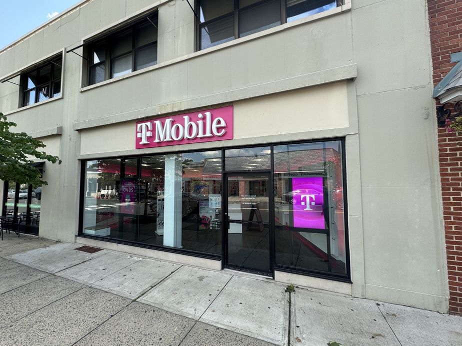 Exterior photo of T-Mobile Store at Central Ave & Quimby St, Westfield, NJ