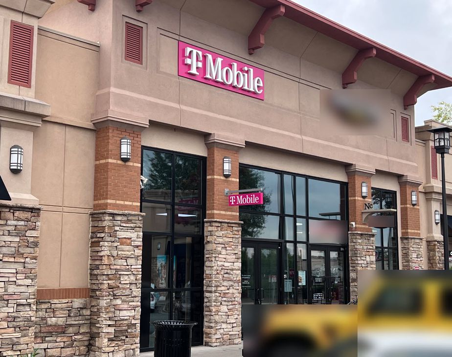 Exterior photo of T-Mobile Store at Northlake Commons, Charlotte, NC