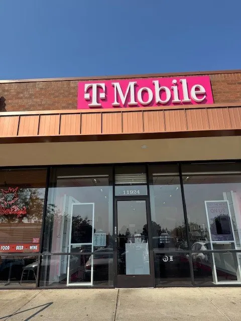  Exterior photo of T-Mobile Store at Division Center, Portland, OR 