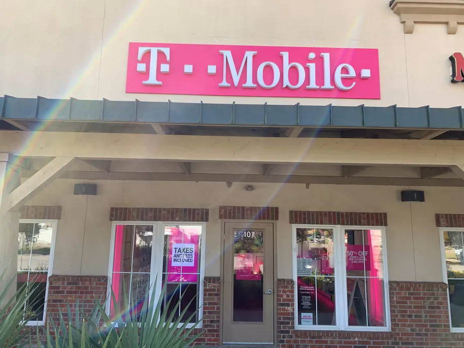 Exterior photo of T-Mobile store at Kaliste Saloom Rd & W Pinhook Rd, Lafayette, LA