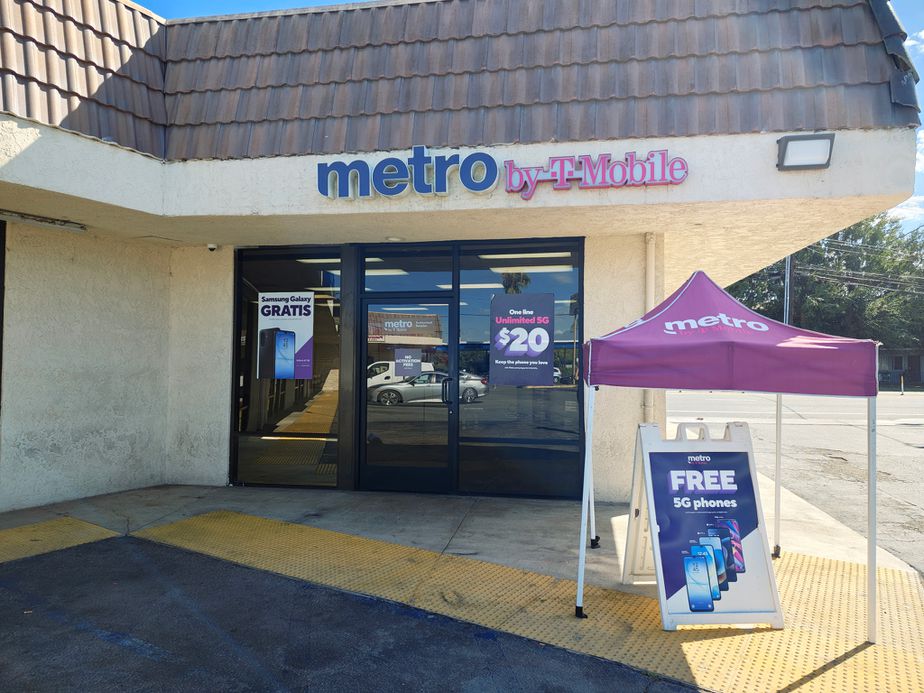 Metro by T-Mobile 5300 Arlington Ave - 5300 Arlington Ave 