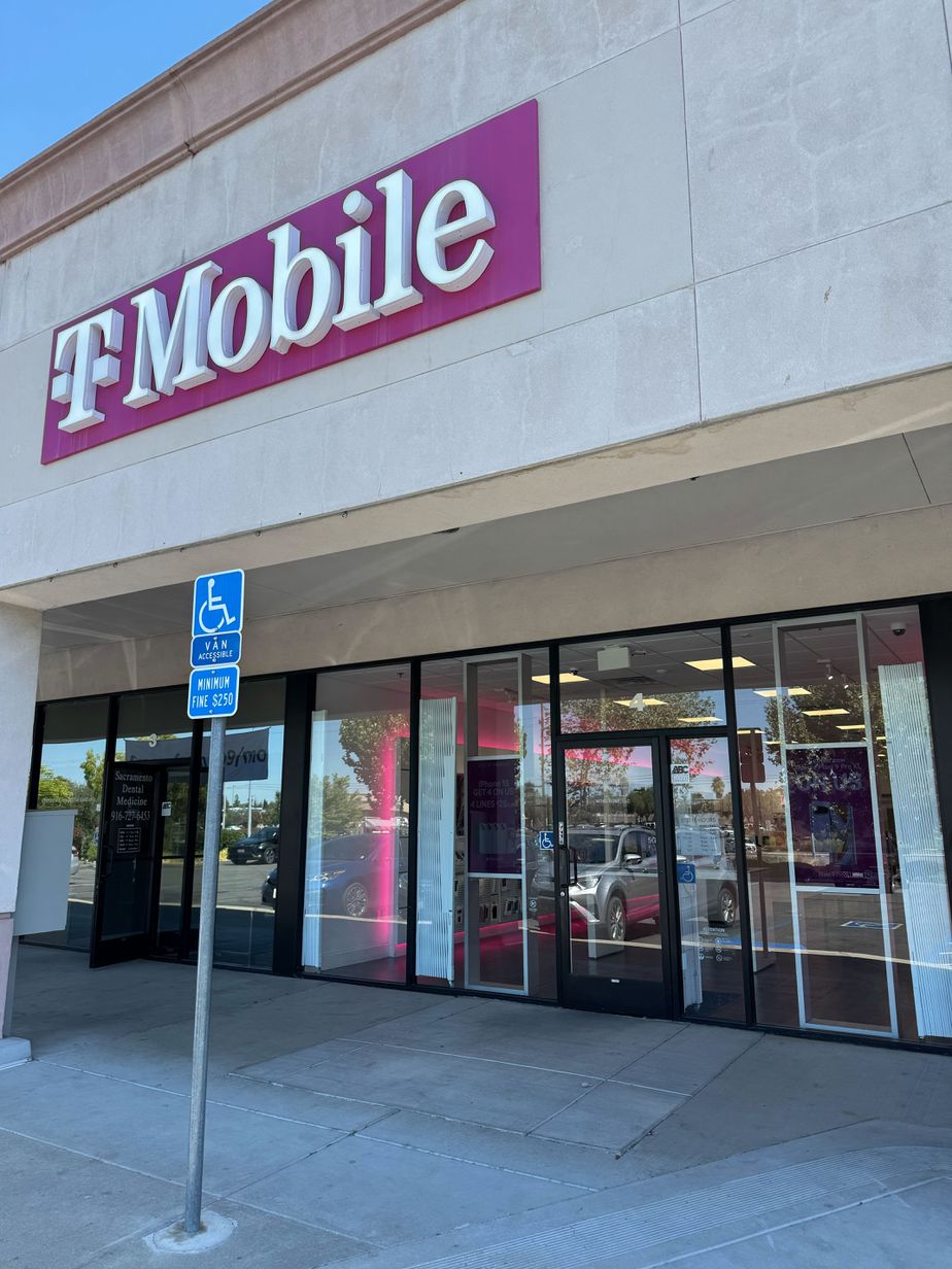 Exterior photo of T-Mobile Store at Elverta and Walerga Rd, Antelope, CA