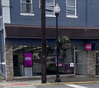 T-Mobile Authorized Retailer