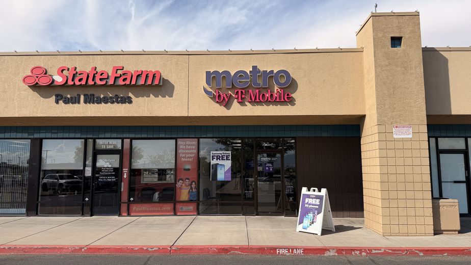 Metro by T-Mobile 111 Coors Blvd NW - 111 Coors Blvd NW 