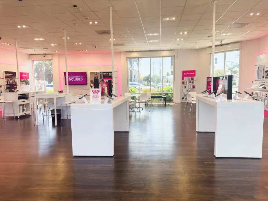  Interior photo of T-Mobile Store at Rosecrans & Ocean Gate, Hawthorne, CA 