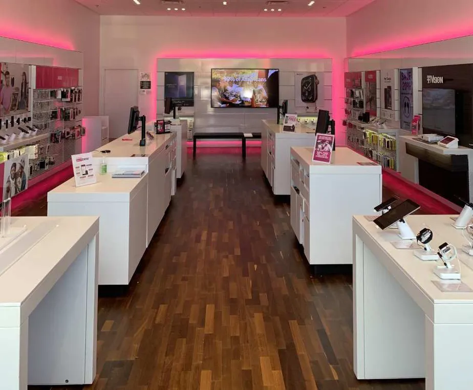 Interior photo of T-Mobile Store at Route 59 & 127th, Plainfield, IL
