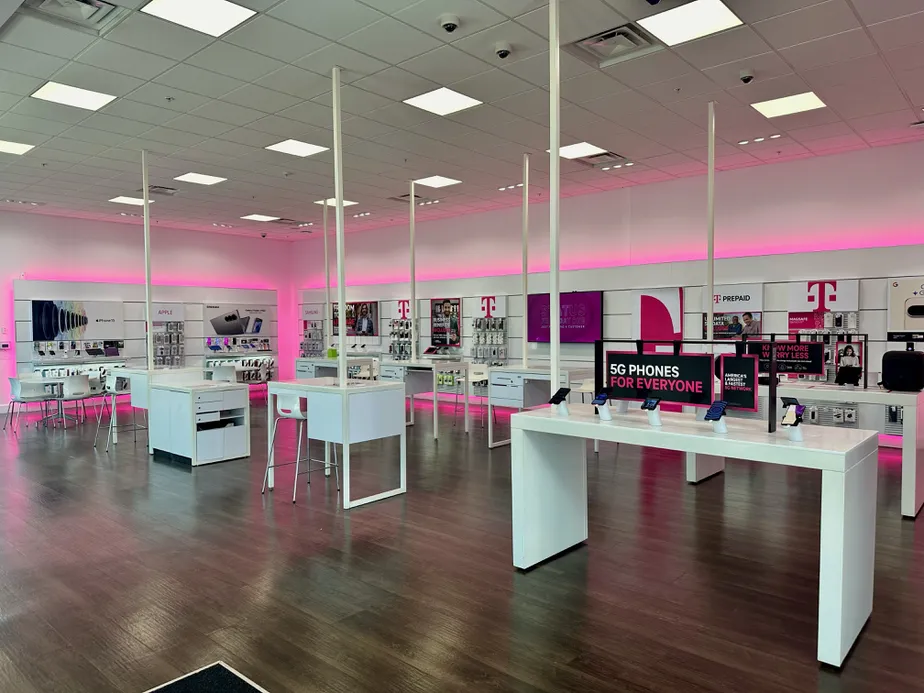  Interior photo of T-Mobile Store at Pines Blvd & Palm Ave, Pembroke Pines, FL 