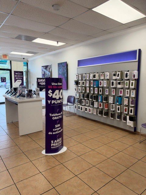 Metro by T-Mobile 5823 Lake Worth Rd - 5823 Lake Worth Rd 