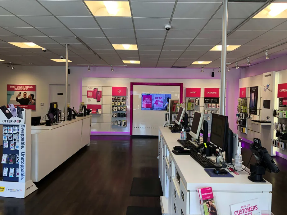 Interior photo of T-Mobile Store at Lake & Washington, Pasadena, CA