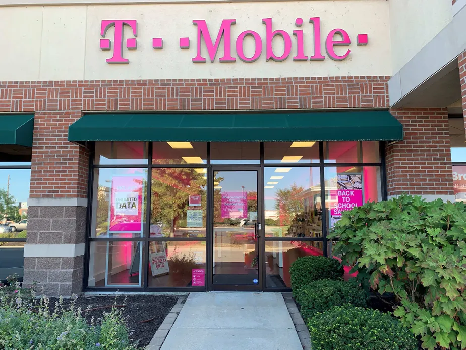 Exterior photo of T-Mobile store at Mercantile Blvd & Pleasant St, Noblesville, IN
