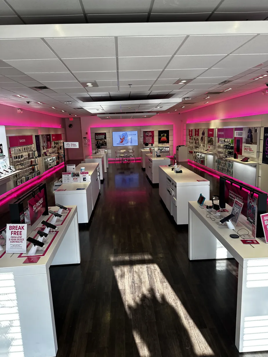 Interior photo of T-Mobile Store at Forum, Selma, TX