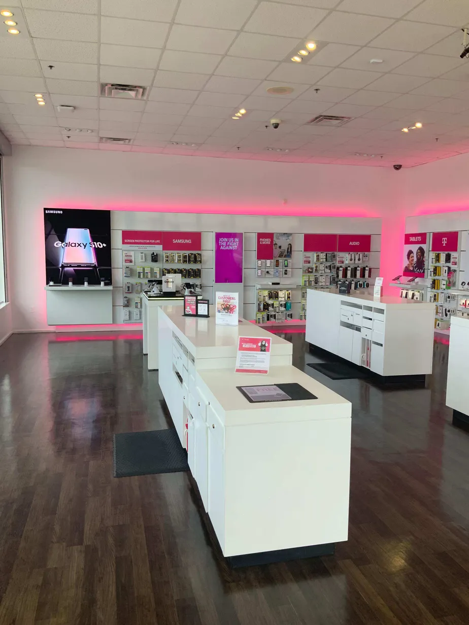 Interior photo of T-Mobile Store at Richmond Road, Lexington, KY
