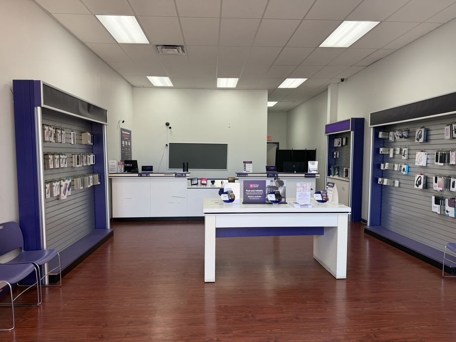 Metro by T-Mobile 5208 E Main St - 5208 E Main St 