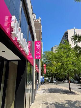 Exterior photo of T-Mobile Store at State & Cedar, Chicago, IL