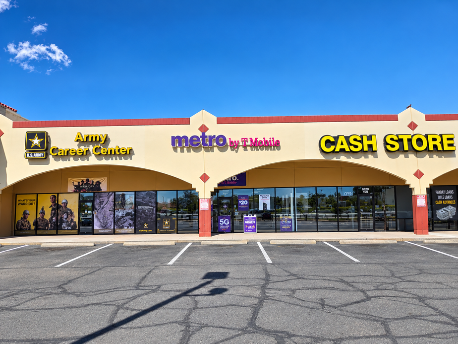 Metro by T-Mobile 8820 N Loop Dr - 8820 N Loop Dr 