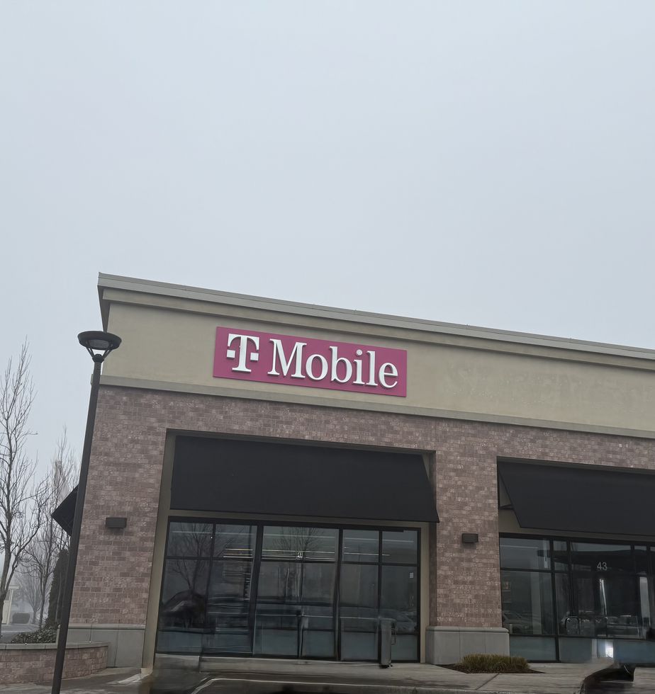 Exterior photo of T-Mobile Store at Northgate Marketplace, Medford, OR