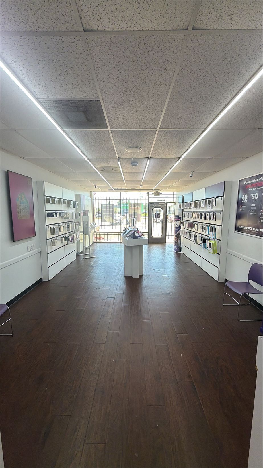 Metro by T-Mobile 850 Cypress Creek Pkwy - 850 Cypress Creek Pkwy 