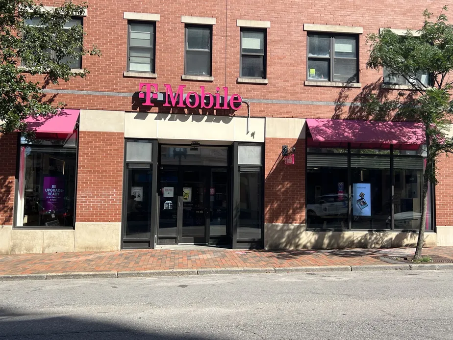 Exterior photo of T-Mobile Store at Warren & Palmer, Roxbury, MA