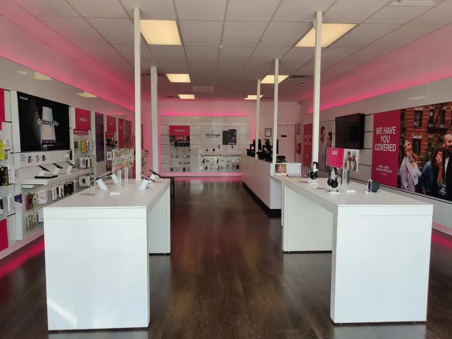 Interior photo of T-Mobile Store at Cullen Blvd & Wilmington St, Houston, TX