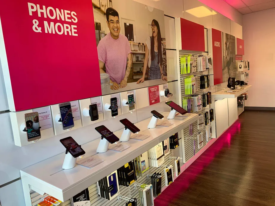  Interior photo of T-Mobile Store at Delta Waters Rd & Crater Lake Hwy, Medford, OR 