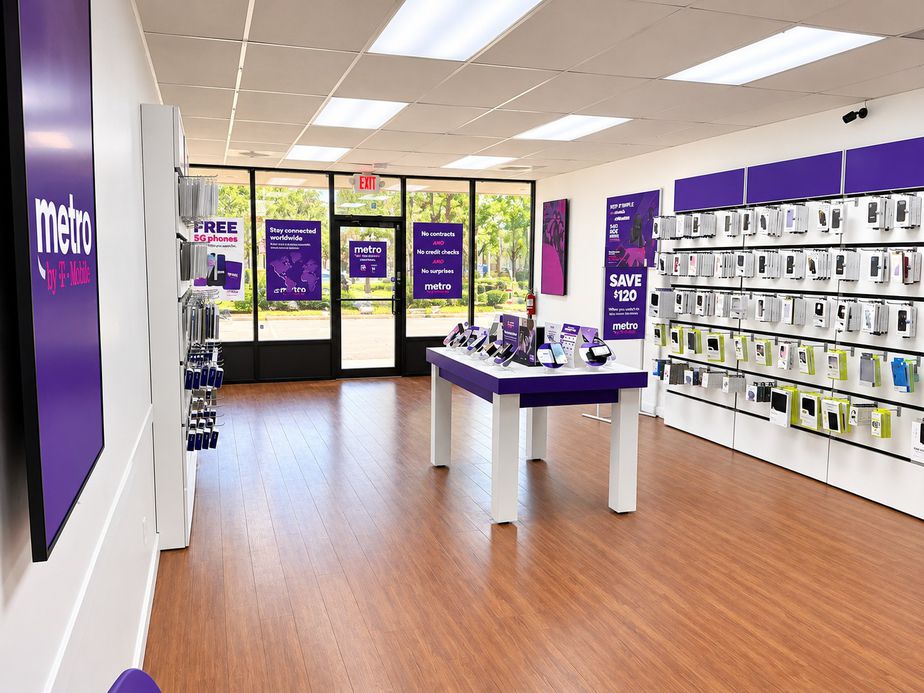 Metro by T-Mobile 1010 S Mason Rd - 1010 S Mason Rd 