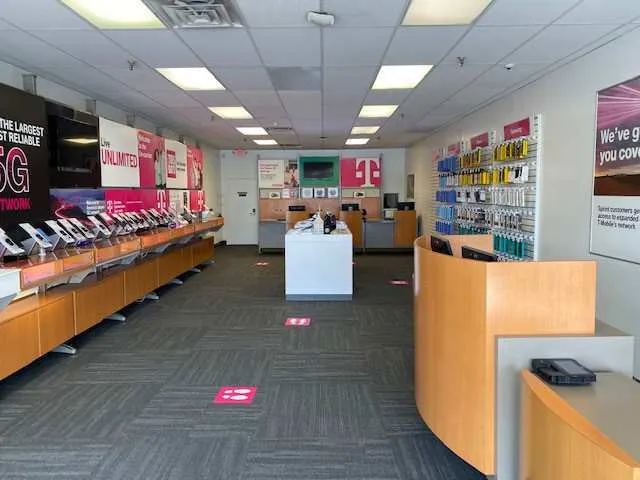 Interior photo of T-Mobile Store at Route 42 & Shoppers Ln, Turnersville, NJ