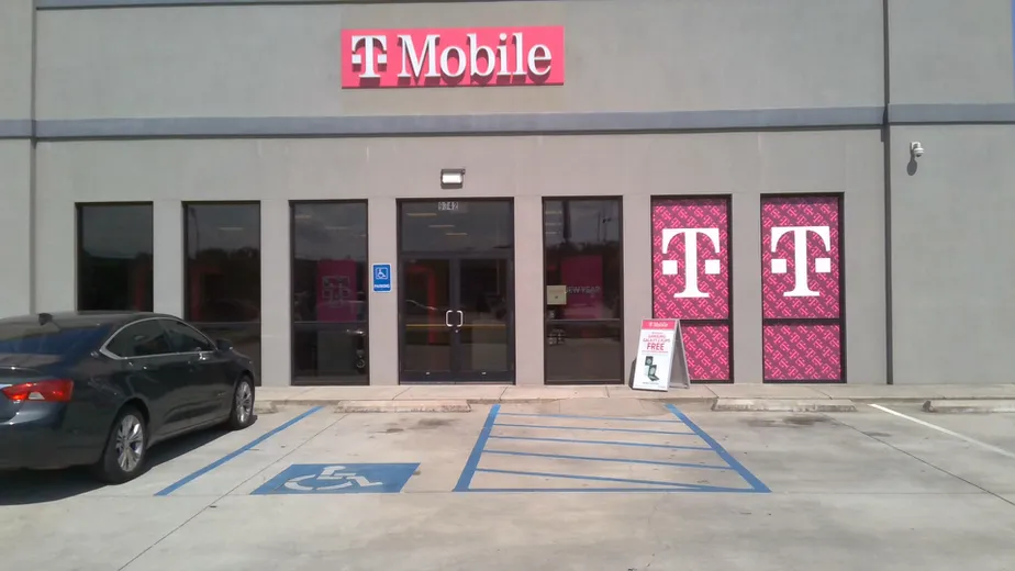 Exterior photo of T-Mobile Store at Hwy 490 & Airport Rd, Gulfport, MS
