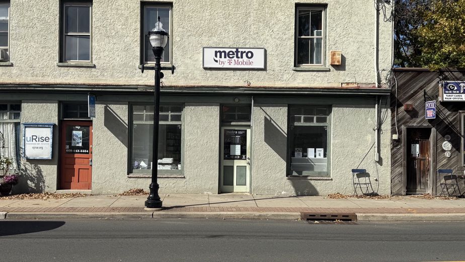 Metro by T-Mobile 124 N Main St - 124 N Main St 