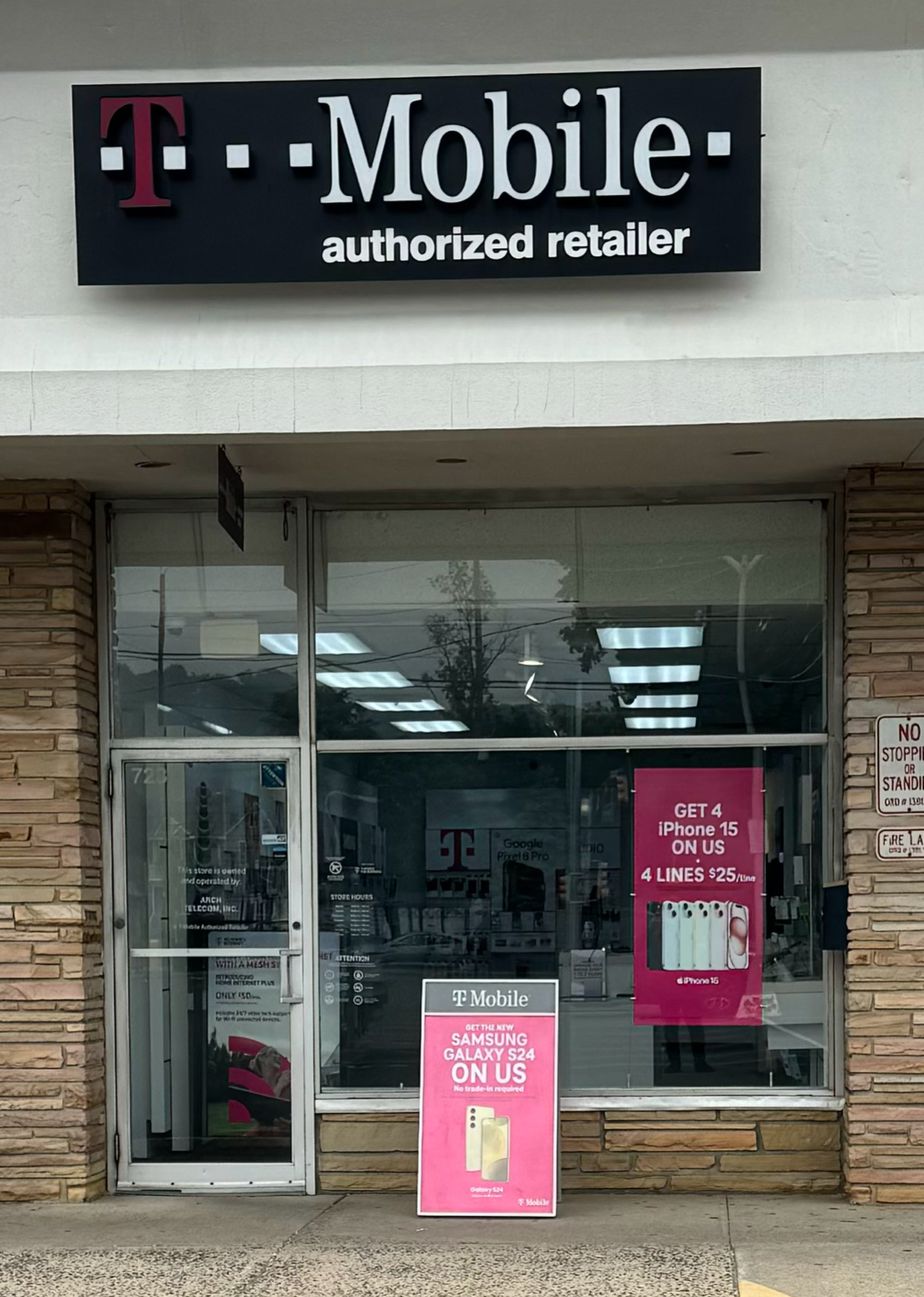 Exterior photo of T-Mobile Store at Union Ave & Orchard Rd, Middlesex, NJ