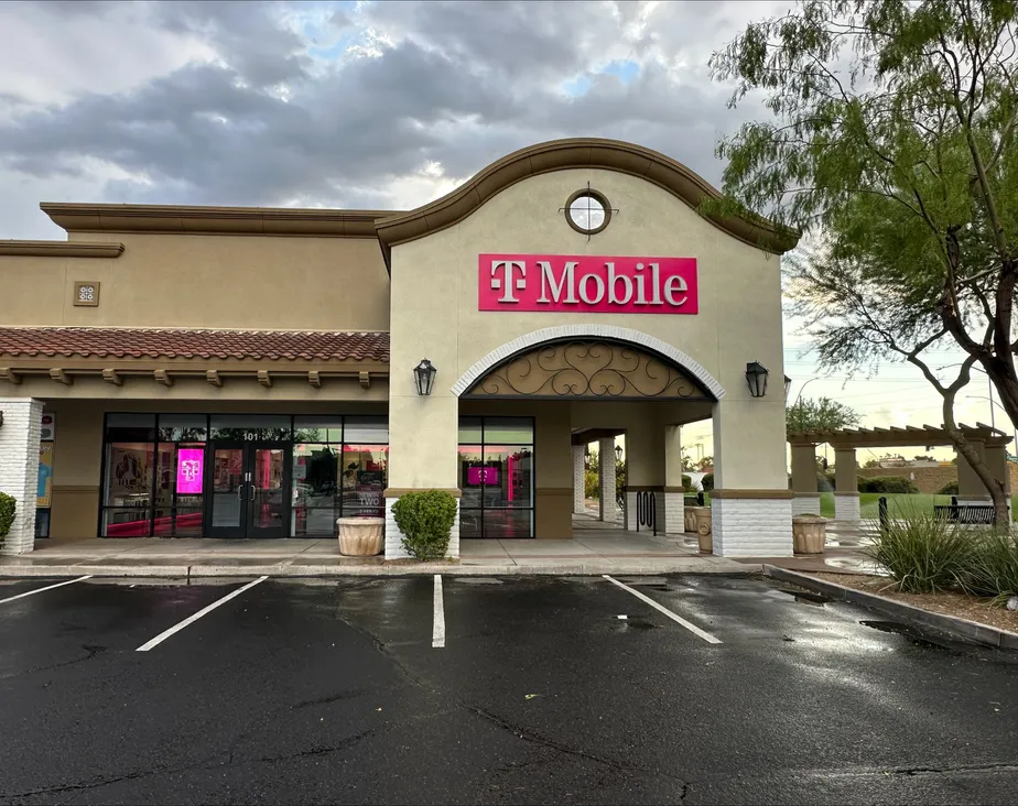 Exterior photo of T-Mobile Store at Stapley & Southern, Mesa, AZ