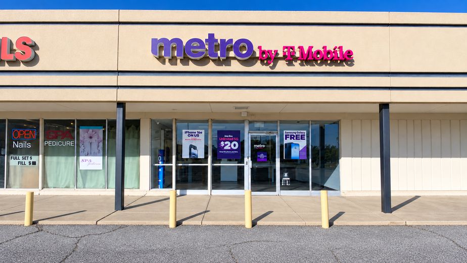 Metro by T-Mobile 3217 LOUISVILLE AVE - 3217 LOUISVILLE AVE