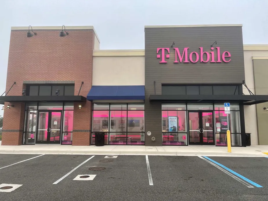 Exterior photo of T-Mobile store at Race Track Rd & Florida Hwy 9b, St Johns, FL
