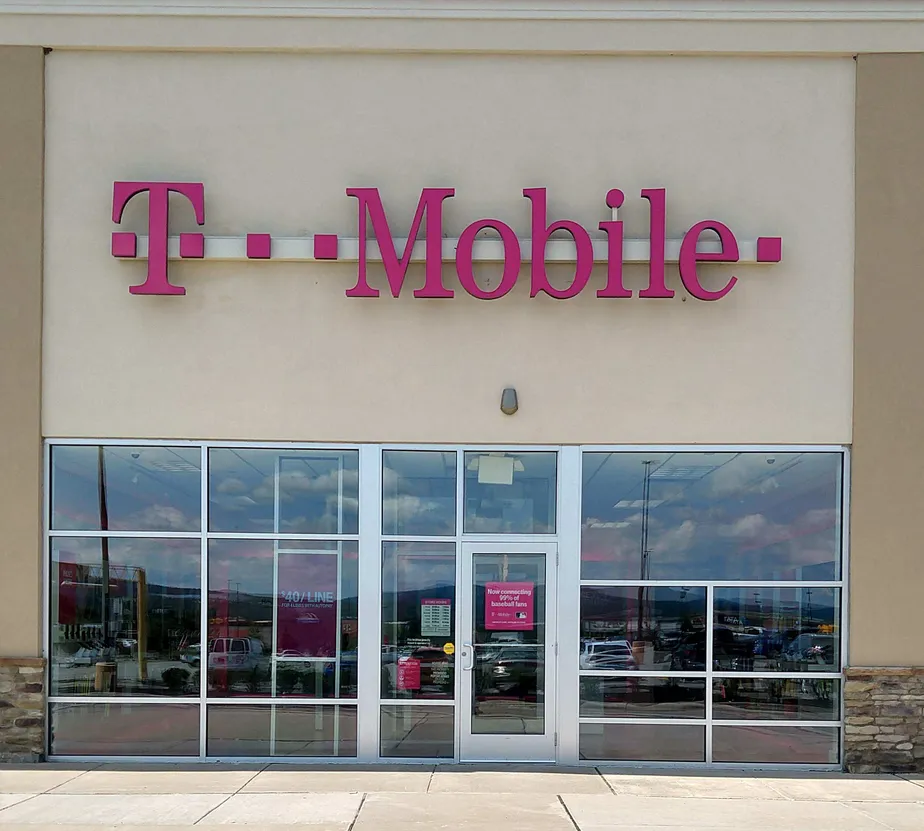 Foto del exterior de la tienda T-Mobile en Hwy 315 & Enterprise Way, Pittston, PA