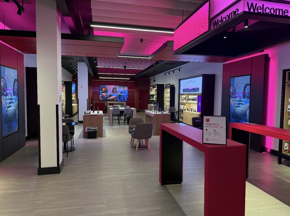 T-Mobile Westfarms - 421 Westfarms Mall 