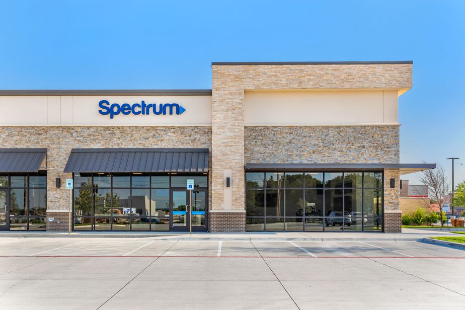 Spectrum - 3620 W University Dr 