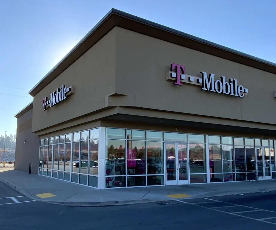 Exterior photo of T-Mobile Store at N Evergreen & E Indiana, Spokane Valley, WA