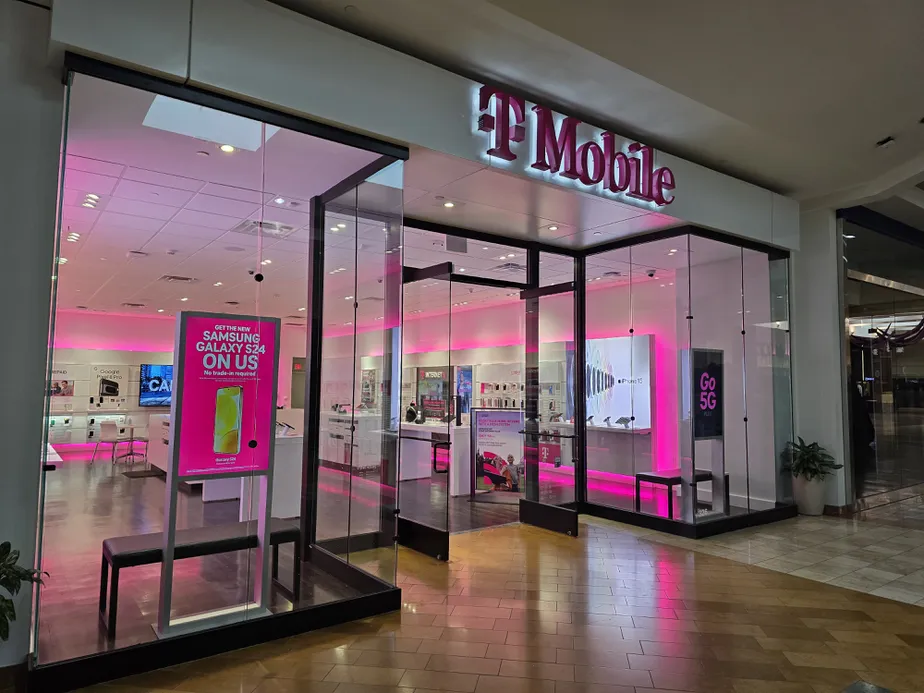  Exterior photo of T-Mobile Store at Capital Mall, Olympia, WA 