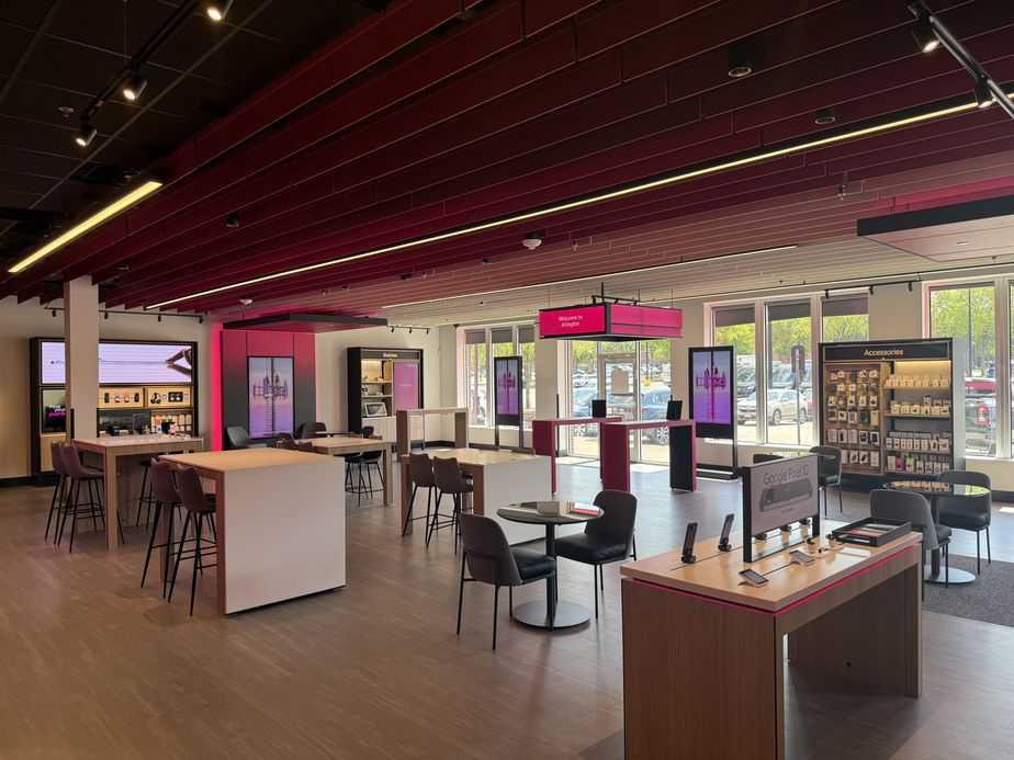 T-Mobile Arlington Highlands - 3900 Arlington Highlands Blvd 