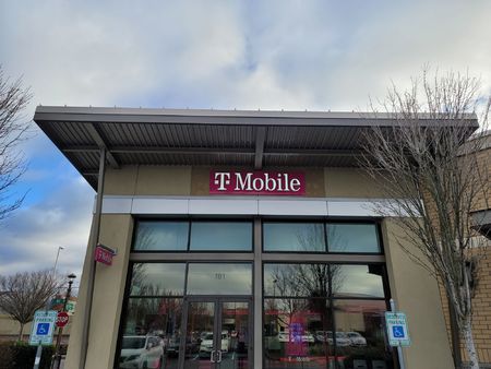 Exterior photo of T-Mobile Store at Kent Station, Kent, WA