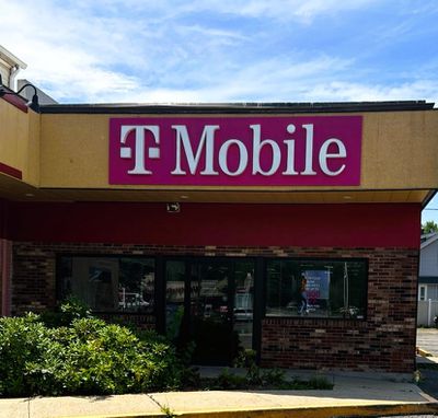 T-Mobile Authorized Retailer