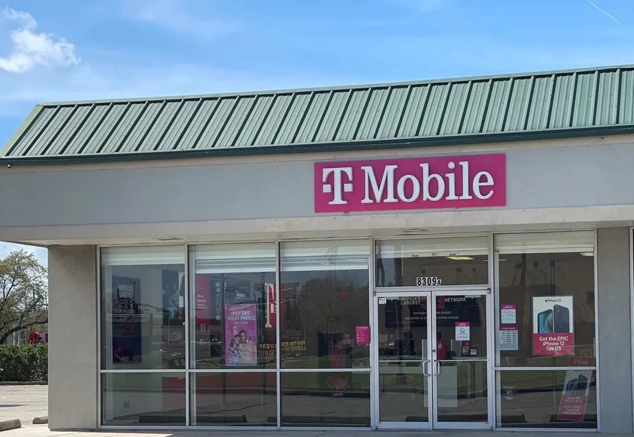Exterior photo of T-Mobile store at W Judge Perez Dr & La 39, Chalmette, LA