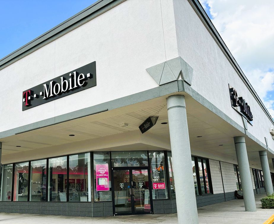 Exterior photo of T-Mobile Store at E Hillsborough Ave & N 22nd St, Tampa, FL