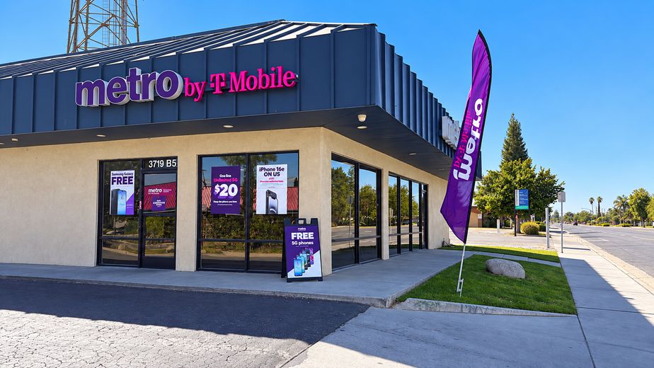 Metro by T-Mobile 3719 Wilson Rd - 3719 Wilson Rd 