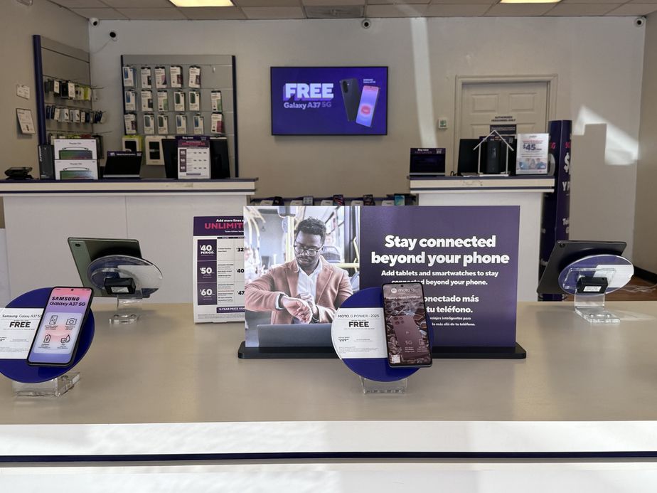 Metro by T-Mobile 4385 Neil Rd - 4385 Neil Rd 