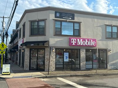 T-Mobile Authorized Retailer