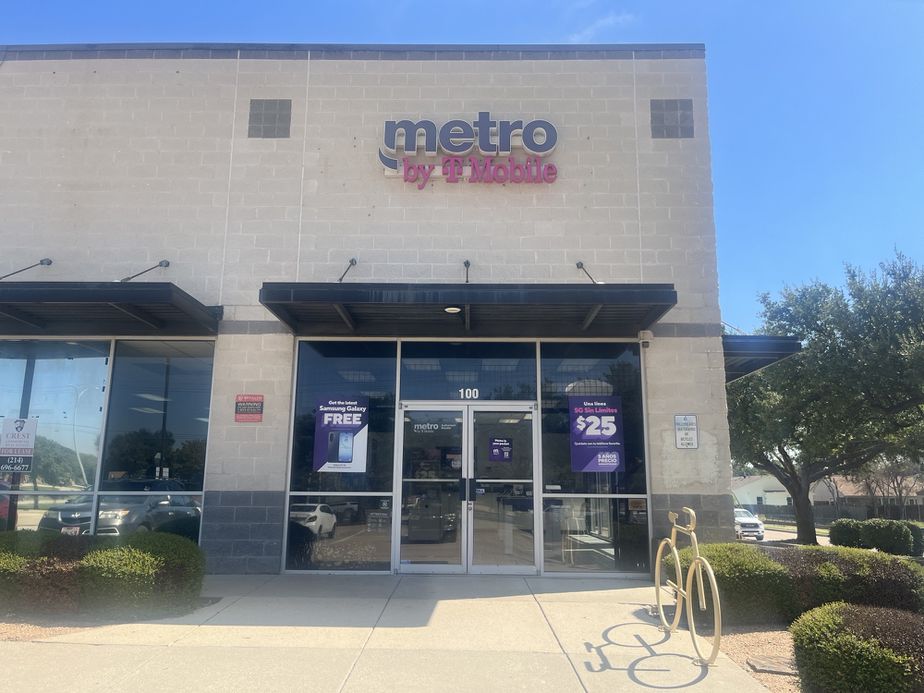 Metro by T-Mobile 7630 N Beach St - 7630 N Beach St 
