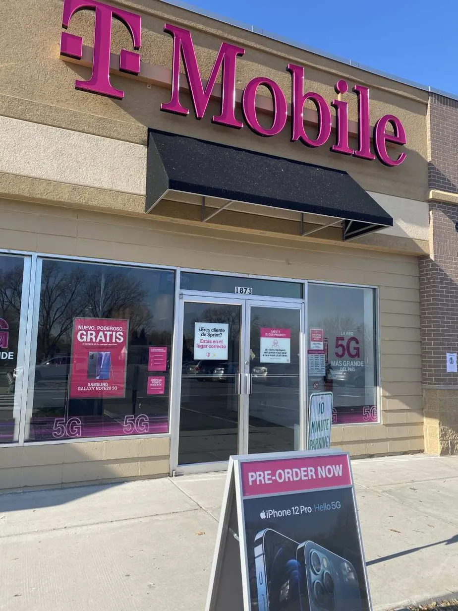 Exterior photo of T-Mobile store at Robert St S & Muriel Blvd, West St. Paul, MN